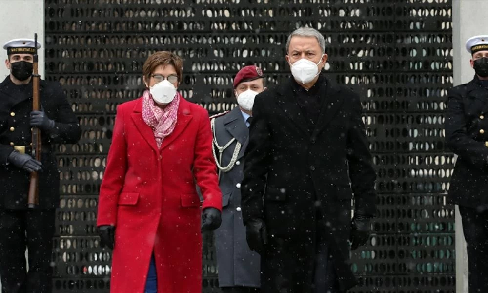 Γερμανίδα ΥΠΑΜ: "Η Τουρκία είναι ένας σημαντικός σύμμαχος του ΝΑΤΟ"